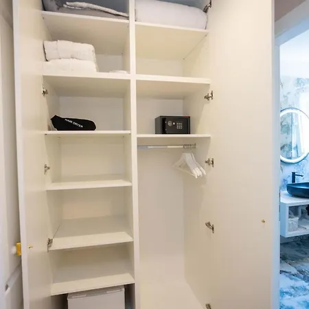 Alojamento de Acomodação e Pequeno-almoço And Style Luxury 4*