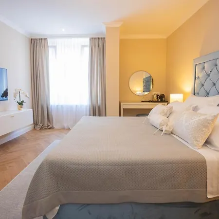 And Style Luxury Alojamento de Acomodação e Pequeno-almoço 4*