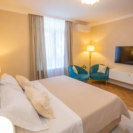 And Style Luxury Alojamento de Acomodação e Pequeno-almoço 4*