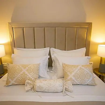 And Style Luxury Bed & Breakfast 4*