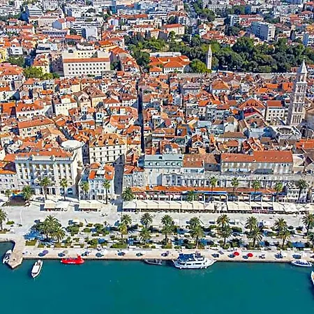 krevet i doručak And Style Luxury 4*
