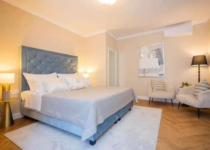 And Style Luxury Split